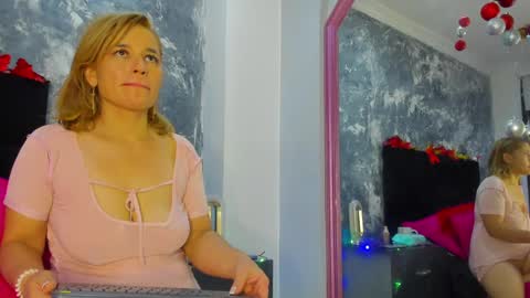 Snapshot of aurorarojas chatting on January 2, 10:26 am Aurora Rojas online show from January 2, 10:26 am