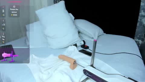 Snapshot of aurorarojas chatting on February 21, 7:12 am Aurora Rojas online show from February 21, 7:12 am