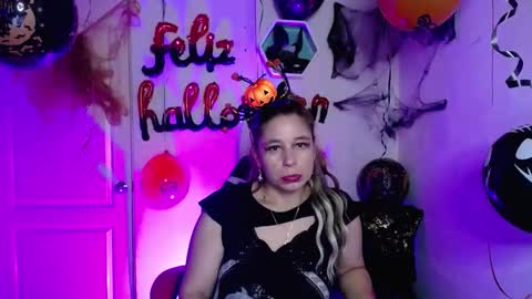 Snapshot of aurorarojas chatting on October 21, 2:34 am Aurora Rojas online show from October 21, 2:34 am