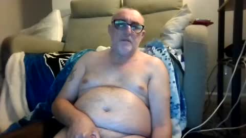 Snapshot of aussie_ozzie chatting on July 6, 3:03 pm aussie_ozzie online show from July 6, 3:03 pm