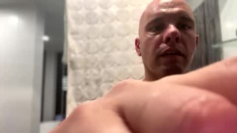 aussieboycal online show from October 5, 4:33 am