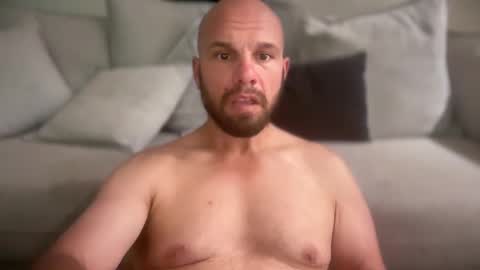 aussieboycal online show from March 6, 12:34 pm