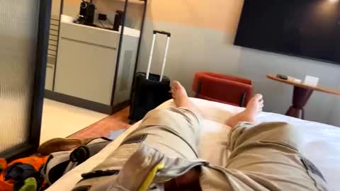 aussieguy1584 online show from March 12, 5:13 am