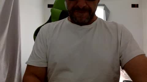 aussieguy59660 online show from May 10, 10:48 pm
