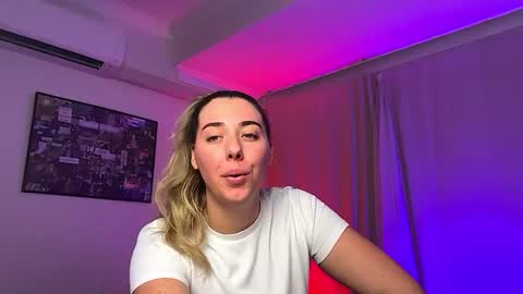 aussielulu online show from March 11, 9:37 am