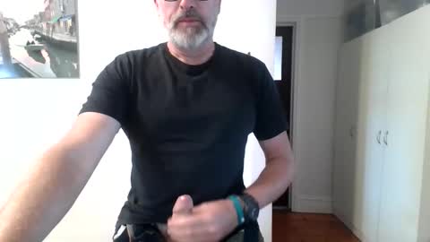 Snapshot of aussiemaninmelbourne chatting on May 11, 2:39 am aussiemaninmelbourne online show from May 11, 2:39 am