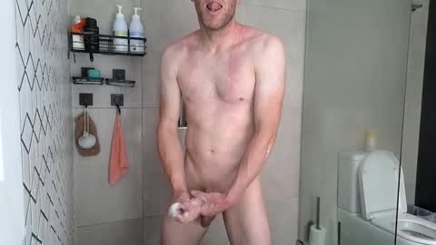 Snapshot of aussieweapon chatting on October 7, 11:02 pm Nick online show from October 7, 11:02 pm