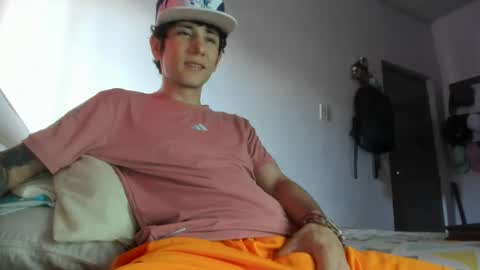 Snapshot of austin1119a chatting on February 27, 5:04 pm austin1119a online show from February 27, 5:04 pm