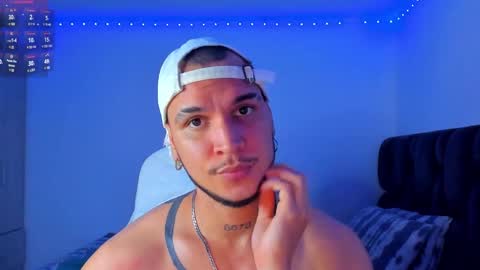 A online show from December 25, 1:42 am