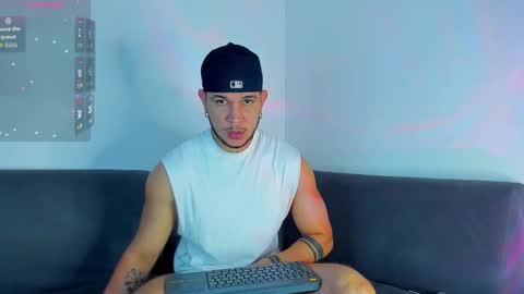 A online show from October 10, 12:20 am