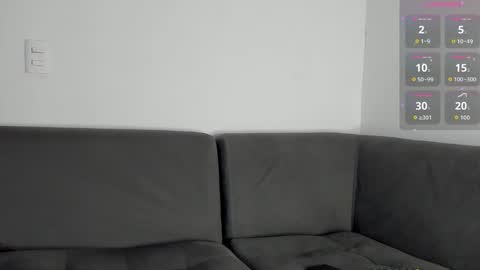 A online show from October 25, 12:07 am