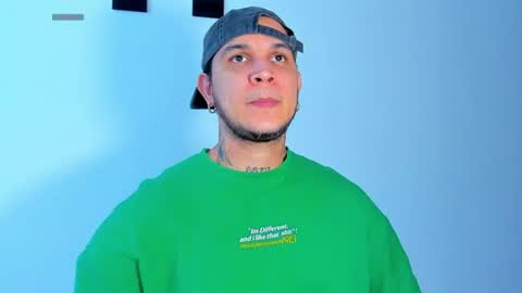 Snapshot of austin_curry chatting on June 30, 8:43 pm A online show from June 30, 8:43 pm
