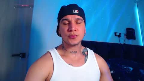 Snapshot of austin_curry chatting on July 6, 10:12 pm A online show from July 6, 10:12 pm