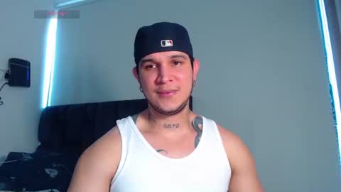 Snapshot of austin_curry chatting on July 15, 9:53 pm A online show from July 15, 9:53 pm