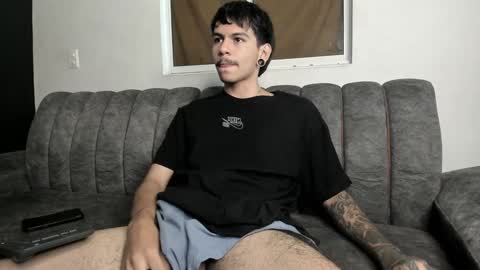 Snapshot of austin_falcon chatting on January 22, 8:17 pm Austin online show from January 22, 8:17 pm