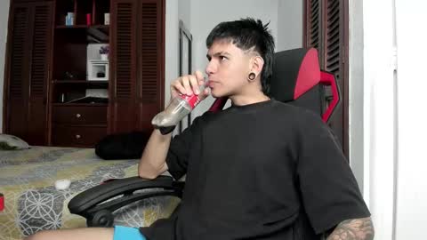 Snapshot of austin_falcon chatting on November 13, 8:08 pm Austin online show from November 13, 8:08 pm