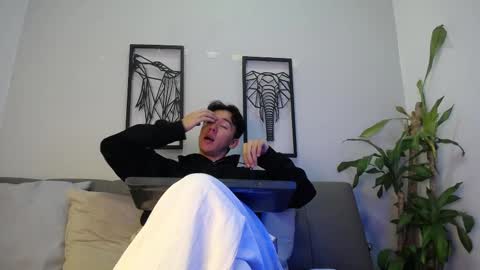 austinreeds online show from October 23, 12:15 pm