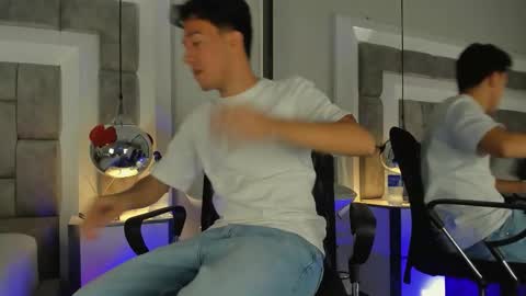 austinreeds online show from March 9, 12:09 pm