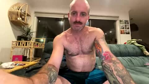austintoner85 online show from February 27, 1:07 pm
