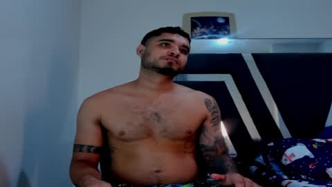 Snapshot of austintorres_ chatting on December 4, 3:04 am AustinTorres online show from December 4, 3:04 am