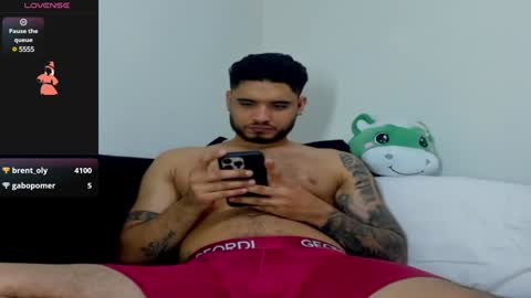 Snapshot of austintorres_ chatting on January 24, 6:57 am AustinTorres online show from January 24, 6:57 am