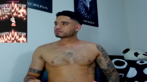 Snapshot of austintorres_ chatting on January 25, 11:00 pm AustinTorres online show from January 25, 11:00 pm