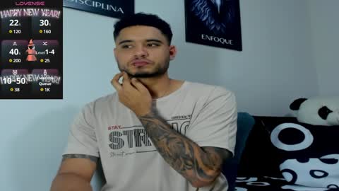 Snapshot of austintorres_ chatting on February 1, 2:58 am AustinTorres online show from February 1, 2:58 am