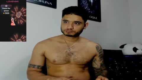 Snapshot of austintorres_ chatting on February 7, 4:37 am AustinTorres online show from February 7, 4:37 am