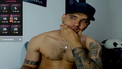 Snapshot of austintorres_ chatting on February 11, 5:47 am AustinTorres online show from February 11, 5:47 am