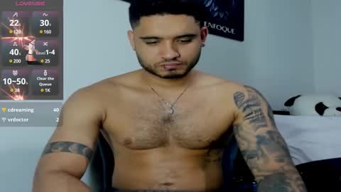 Snapshot of austintorres_ chatting on February 13, 5:58 am AustinTorres online show from February 13, 5:58 am