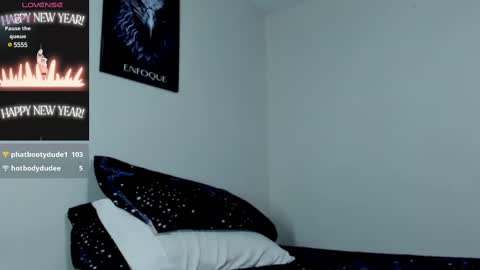 Snapshot of austintorres_ chatting on February 20, 5:44 am AustinTorres online show from February 20, 5:44 am