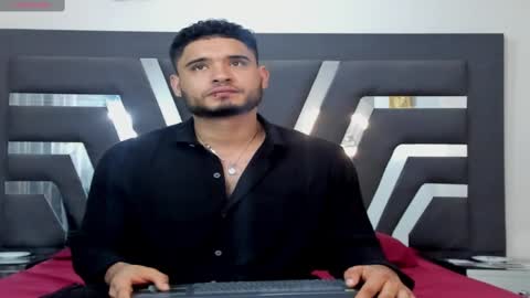 Snapshot of austintorres_ chatting on March 3, 2:47 am AustinTorres online show from March 3, 2:47 am