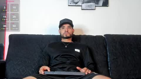 Snapshot of austintorres_ chatting on September 26, 3:10 am AustinTorres online show from September 26, 3:10 am