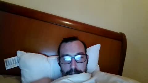 Snapshot of author980 chatting on December 16, 9:58 am author980 online show from December 16, 9:58 am