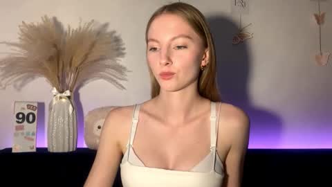 Annie online show from September 21, 3:02 pm