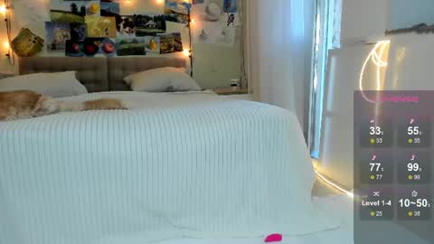 Snapshot of ava_athena chatting on June 25, 5:23 am Ava online show from June 25, 5:23 am