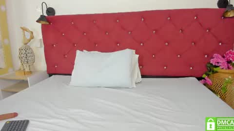 Snapshot of ava_bonny chatting on July 25, 4:32 am ava_bonny online show from July 25, 4:32 am
