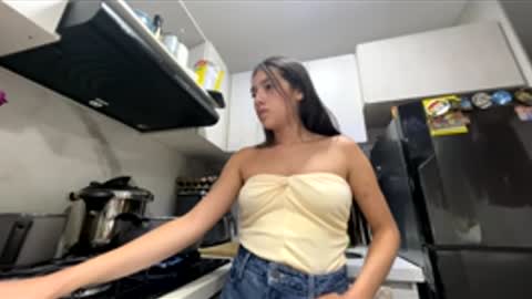              online show from April 27, 1:47 am