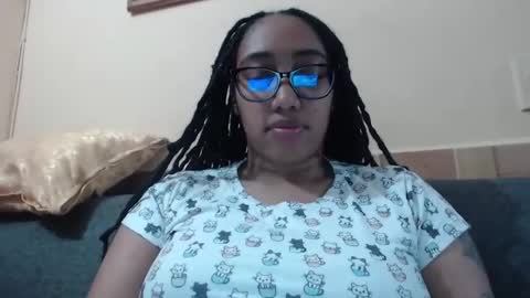 Snapshot of ava_f0xy chatting on January 15, 2:17 am Ava Jordana online show from January 15, 2:17 am