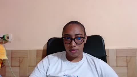 Snapshot of ava_f0xy chatting on March 18, 12:47 am Ava Jordana online show from March 18, 12:47 am