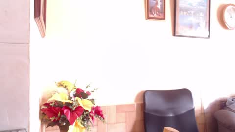 Snapshot of ava_f0xy chatting on May 22, 7:52 pm Ava Jordana online show from May 22, 7:52 pm