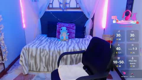 Snapshot of ava_harper_ chatting on May 27, 8:39 pm Ava online show from May 27, 8:39 pm