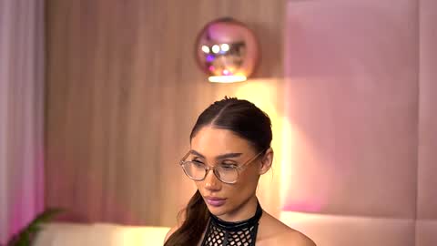 Snapshot of ava_heath chatting on January 8, 4:44 am Ava online show from January 8, 4:44 am