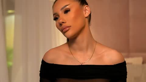 Ava online show from April 27, 1:36 am