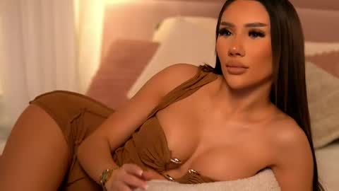 Ava online show from May 15, 2:18 am
