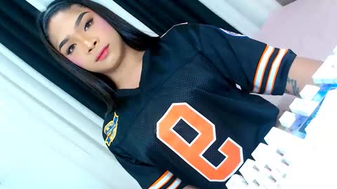 Ava online show from November 15, 2:24 pm