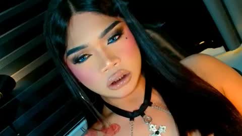 Snapshot of ava_lux chatting on July 15, 3:12 am Ava online show from July 15, 3:12 am