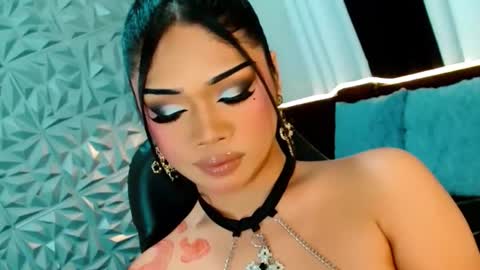 Snapshot of ava_lux chatting on July 20, 10:50 am Ava online show from July 20, 10:50 am