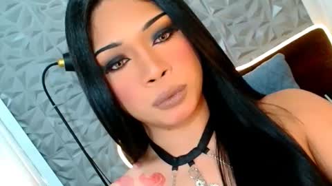 Snapshot of ava_lux chatting on July 28, 8:34 pm Ava online show from July 28, 8:34 pm
