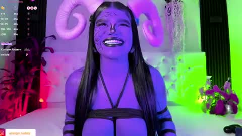 Snapshot of ava_malaikaa chatting on June 27, 9:36 am online show from June 27, 9:36 am